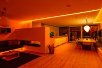 (c) Loxone_Showhome_Wohnbereich_orange